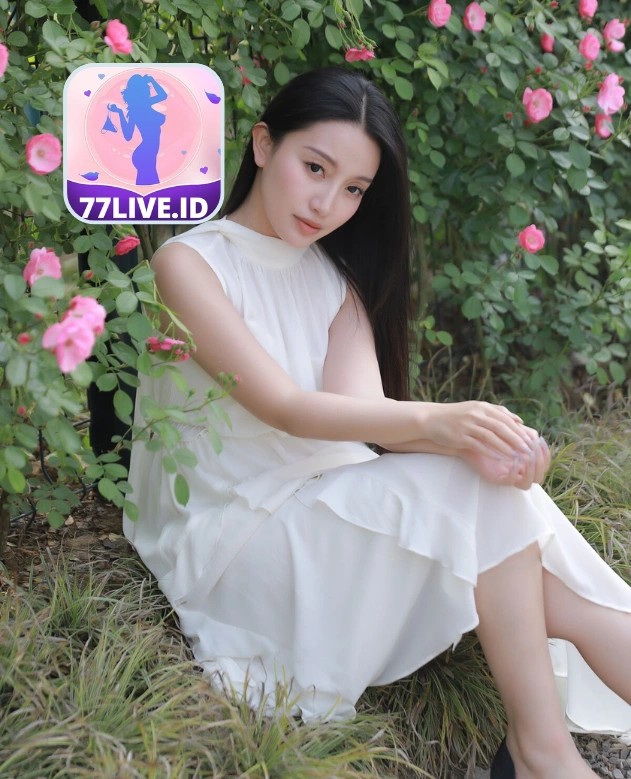 Chloe Crawford-77LIVE.ID