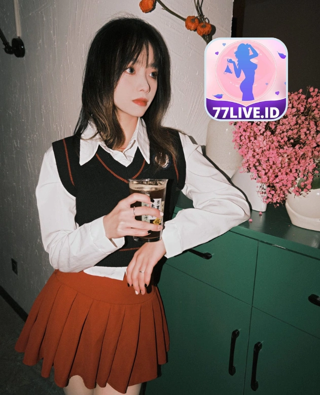 Chloe Morgan-77LIVE.ID