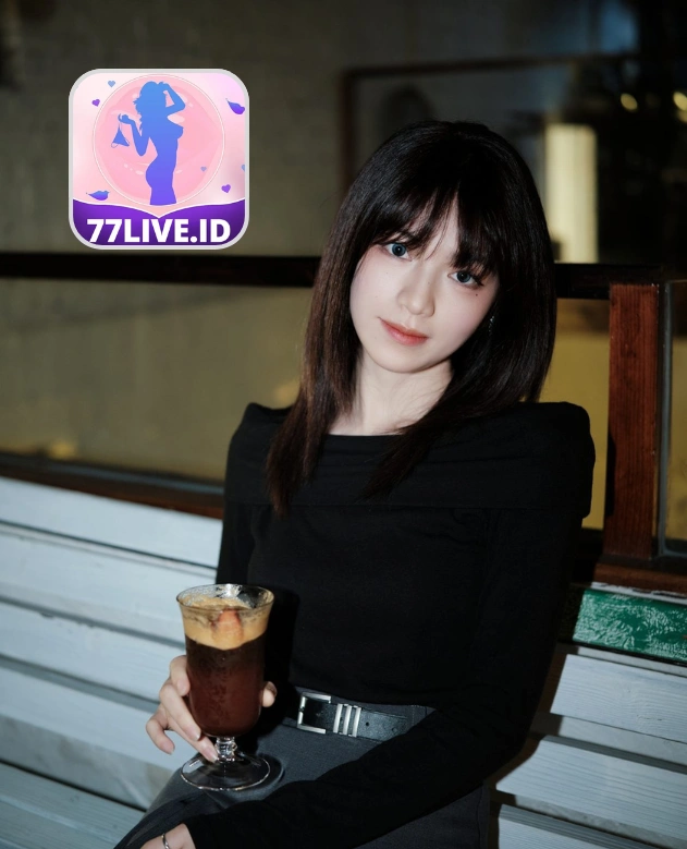 Chloe Stewart-77LIVE.ID