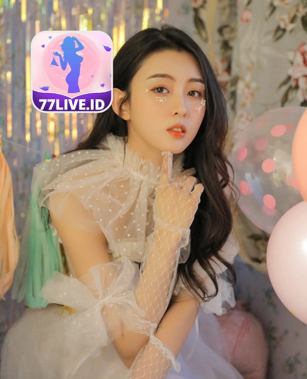 Emma Bradford-77LIVE.ID