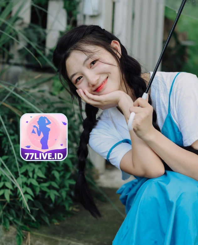 Xenia Holmes -77LIVE.ID