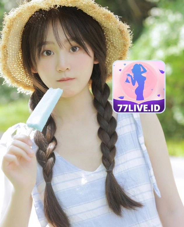 Aurora Whitman-77LIVE.ID